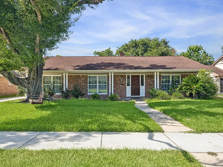 3806 Murworth Dr — Photo 1