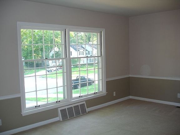 2nd image of 638 Doris Ave