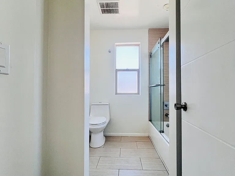 250 S Burlington Ave #250 — Photo 32
