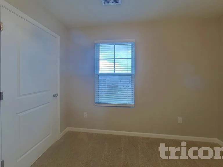 1076 Crescent Moon Loop Rd — Photo 10