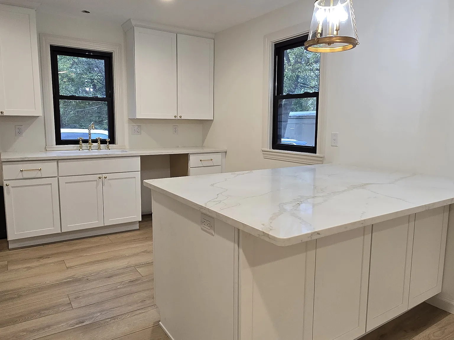 3 bed, 1.5 bath, 1507 sqft, $2,400 — Photo 4