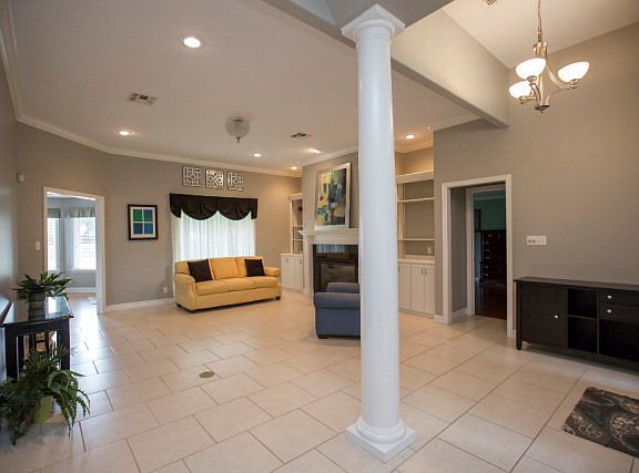 3rd image of 408 Woodway Dr