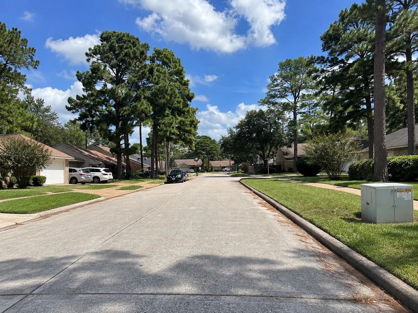 4 bed, 2.5 bath, 2396 sqft, $2,295 — Photo 2