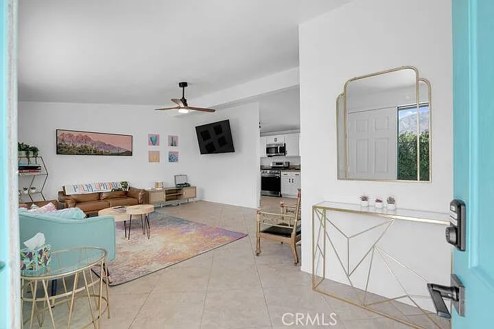 3 bed, 1248 sqft, $2,880 — Photo 2