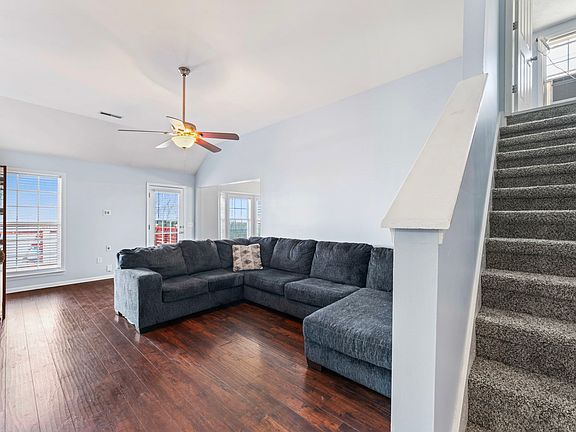 4th image of 488 Stones River Ln