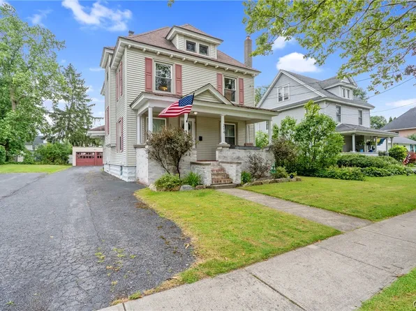 214 S Seward Ave, Auburn, NY 13021