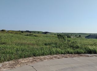 5410 Nicklaus Cir, Manhattan, KS 66503