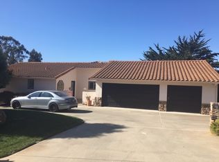 17562 Hillcrest Dr, Salinas, CA 93908