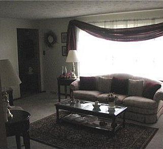 5th image of 600 Westchester Dr