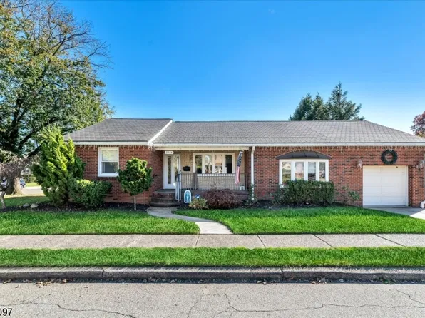 29-14 Raphael St, Fair Lawn Boro, NJ 07410