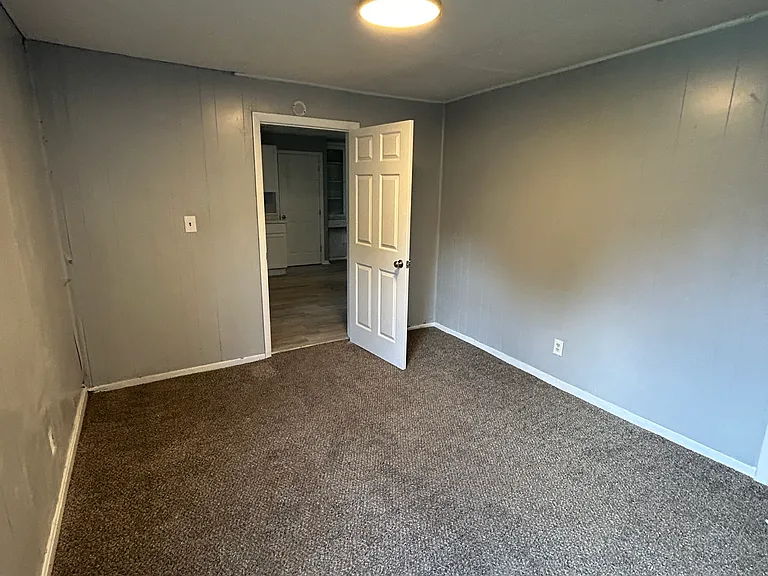 1721 S Morton Ave — Photo 5