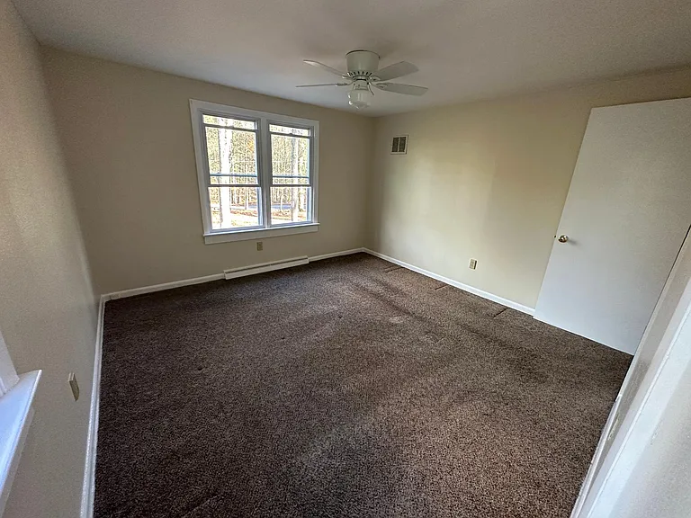 565 Marshalls Creek Rd — Photo 8