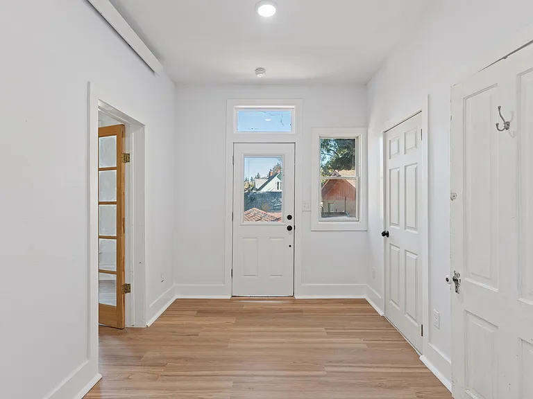 151 Ruxton Ave #B — Photo 12