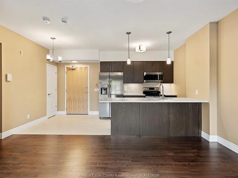 480 Fairview Blvd #205 — Photo 4