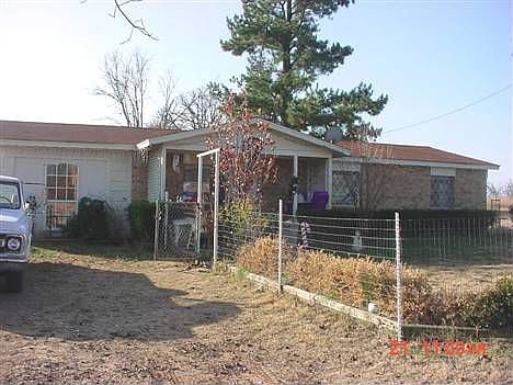 2nd image of 33 Hampton Hl
