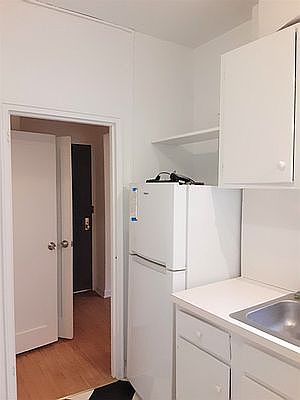 4th image of 320 W 87th St APT 4W1