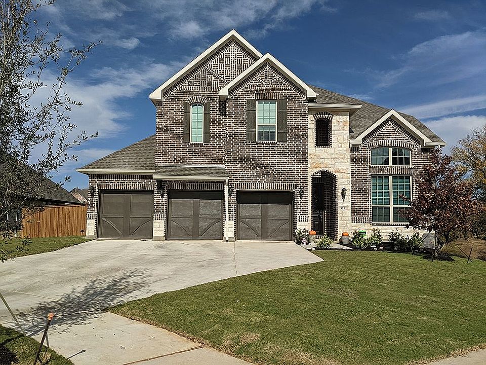 1st image of 925 Elmwood Dr