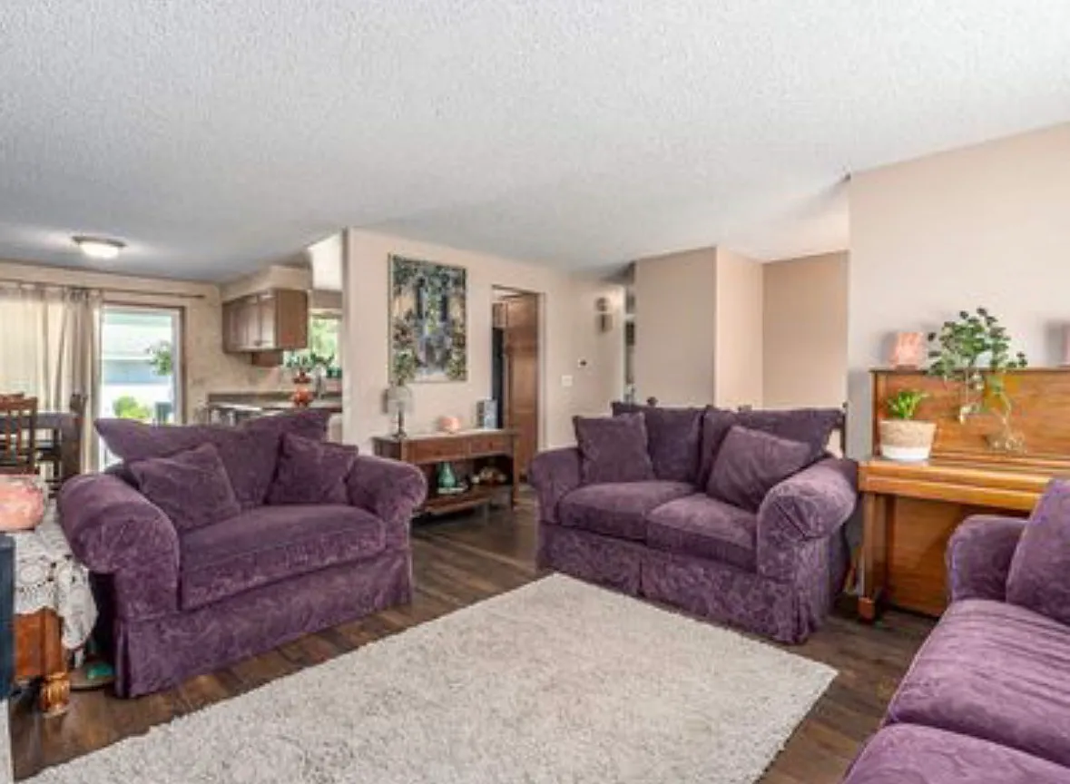 4 bed, 1824 sqft, $2,600 — Photo 3