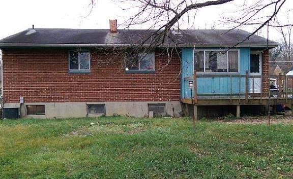 3rd image of 220 Brookhaven Ave