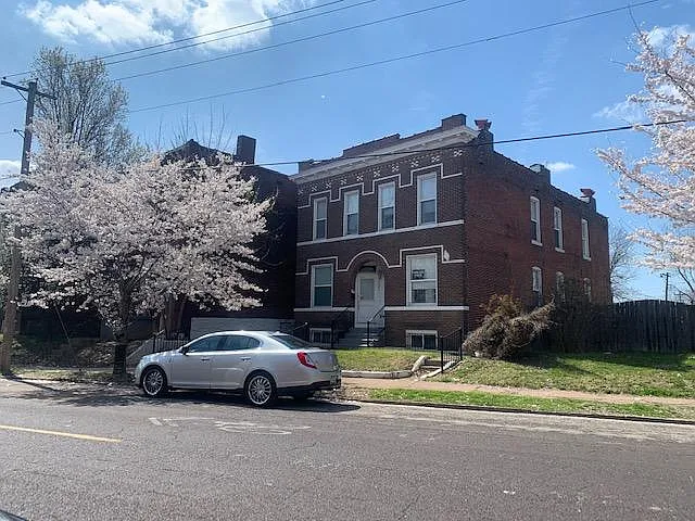 4647 Virginia Ave photo 1