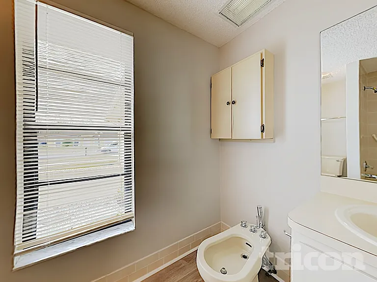 10457 Laval St — Photo 14