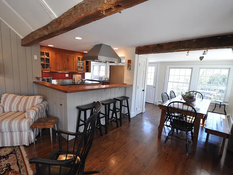 7190 Main St — Photo 13