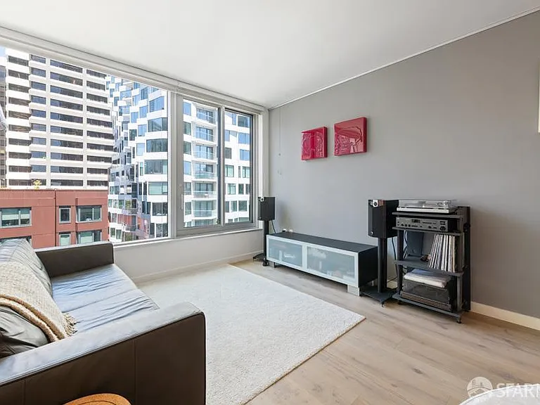 318 Spear St #8H-L — Photo 10