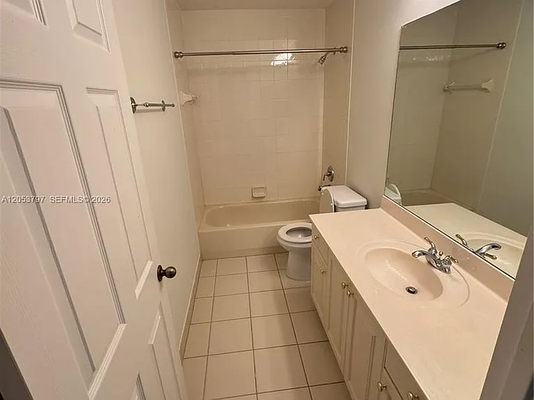 7129 Crescent Creek Way — Photo 3