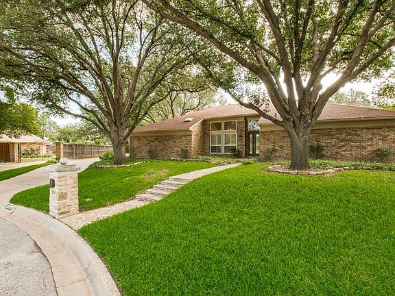 3rd image of 4801 Countryside Ct E