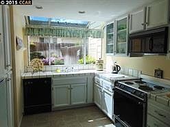 3rd image of 165 Heron Dr