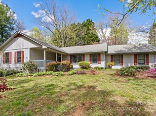106 Bell Rd, Asheville, NC 28805