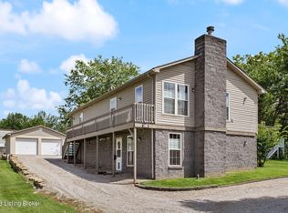 415 1/2 N 1st Ave, La Grange, KY 40031