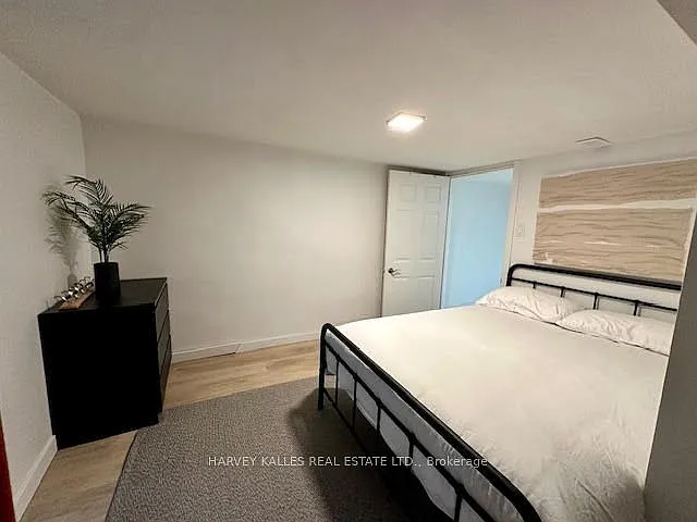 115 Northcliffe Blvd #LOWER — Photo 6