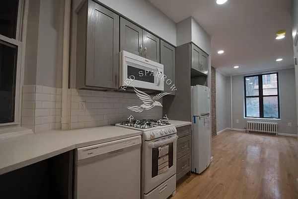 Rented by Red Sparrow Realty Group | media 25