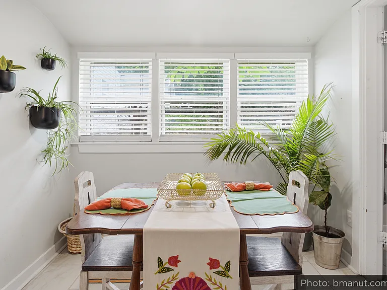 321 N Xenophon Ave — Photo 20