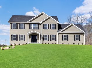 18 Hunting Ridge Rd, Middlebury, CT 06762