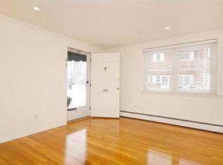 101 Emerson Gardens Rd, Lexington, MA 02420