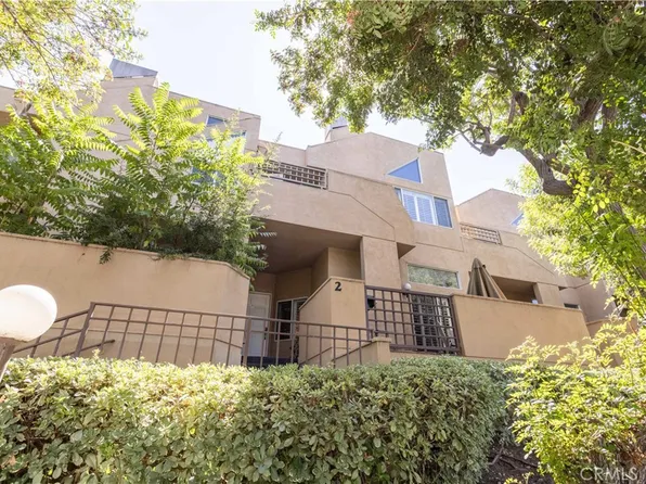 18730 Hatteras St Unit 2, Tarzana, CA 91356