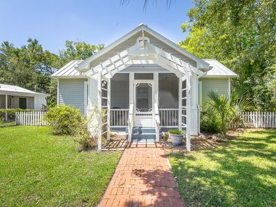 106 17th St, Apalachicola, FL, 32320