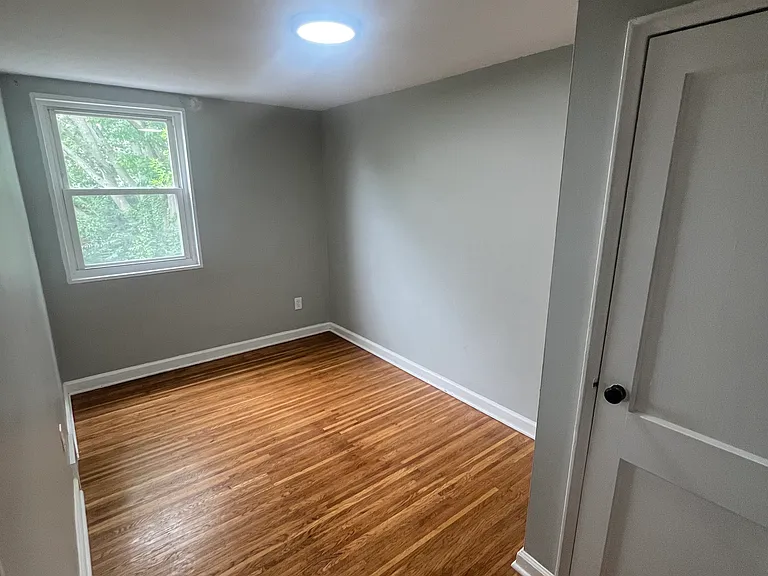 11 Lincoln Dr — Photo 6