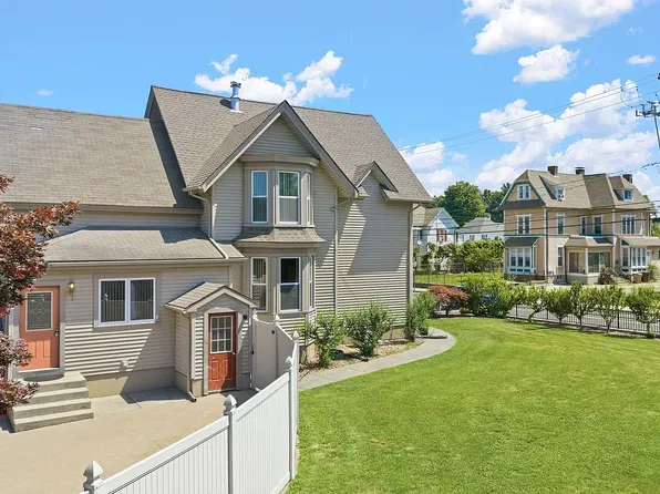 167 Center St #2, Ludlow, MA 01056