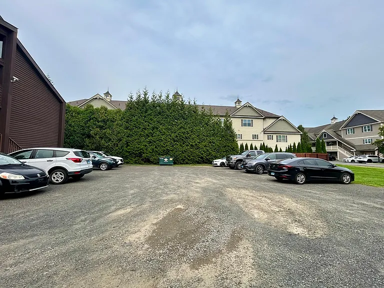 118 Osborne St #2B — Photo 21