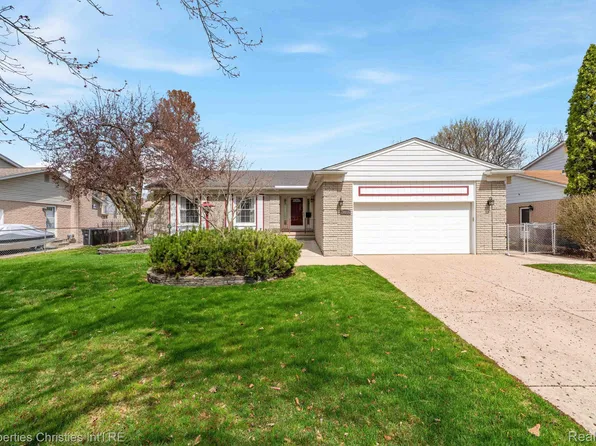 36004 Whitcomb St, Livonia, MI 48154