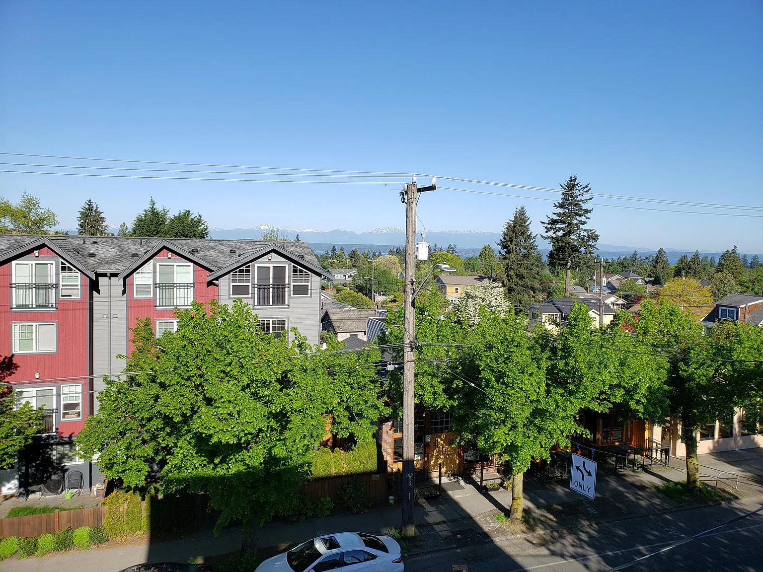 3278 California Ave SW — Photo 1