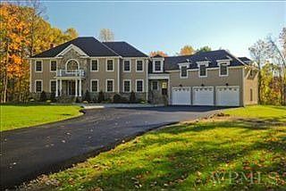 2nd image of 5 Moore Dr
