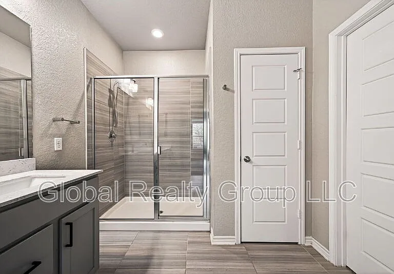 4610 Sebastian Oak — Photo 14