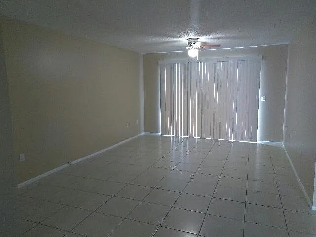 2015 S Tuttle Ave #4 — Photo 3