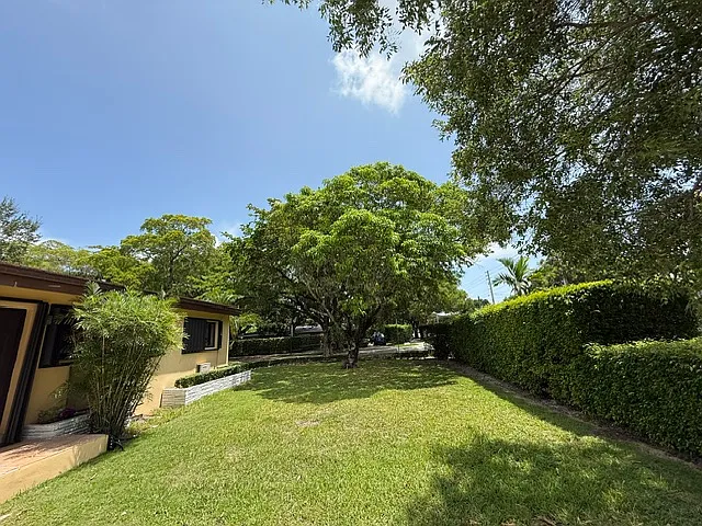 1545 Mantua Ave — Photo 43