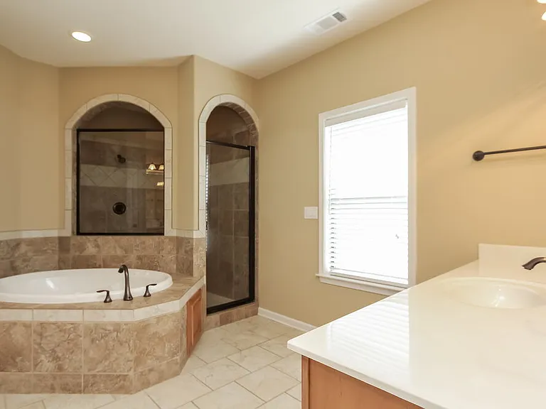 55 Misty Meadows Cv — Photo 16