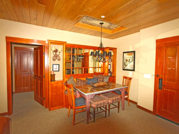 1985 Olympic Valley Rd #216, Olympic Valley, CA 96146